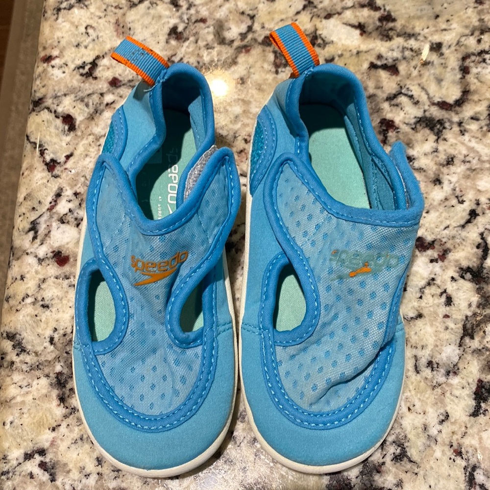 Speedo water shoes